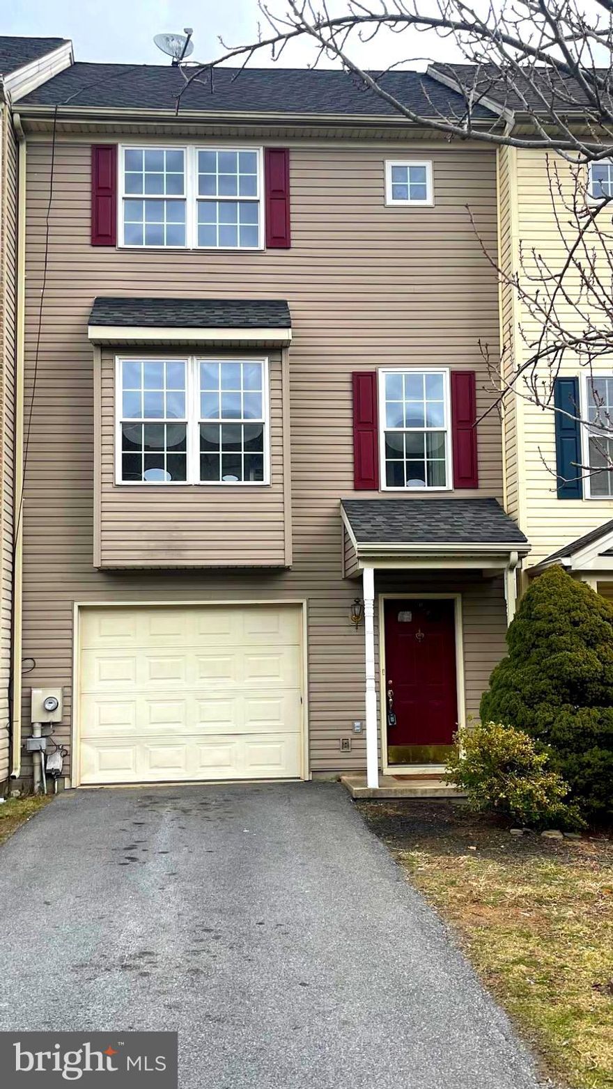 Move-in ready, perfect location and spacious are the immediate thoughts that come to mind with this wonderful townhouse in Hammonds Mills.  Located in the perfect location -- walking distance to schools, easy access to roads and highways.  Move-in ready with all new paint and all new flooring throughout the entire house.  Parking in the large one-car garage or the paved driveway, walk directly into the house on the main floor where you will find a spacious rec room, laundry area and door to the back yard.  Up to the main level, you will approach a half bath, the spacious kitchen with room for a dining table.  The kitchen opens to a huge formal dining/living area with a patio door that leads to the expansive outside deck.  On the top floor, enjoy three bedrooms, one of which is the primary bedroom with full bath and walk-in closet.  Inventory in this area is very low and this home will not last long.  Please call now to schedule your personal showing.