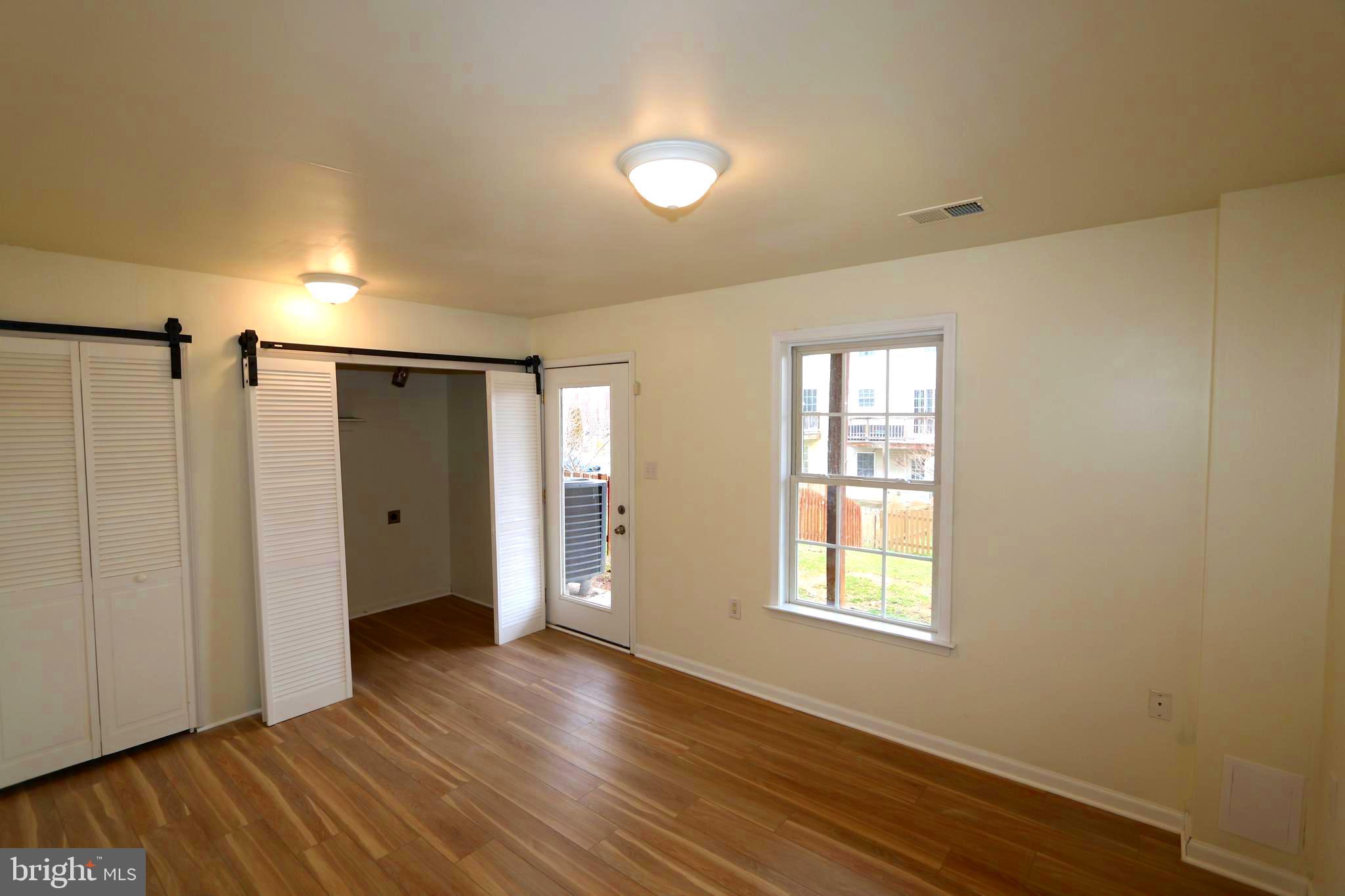 HAMMONDS MILL - Residential