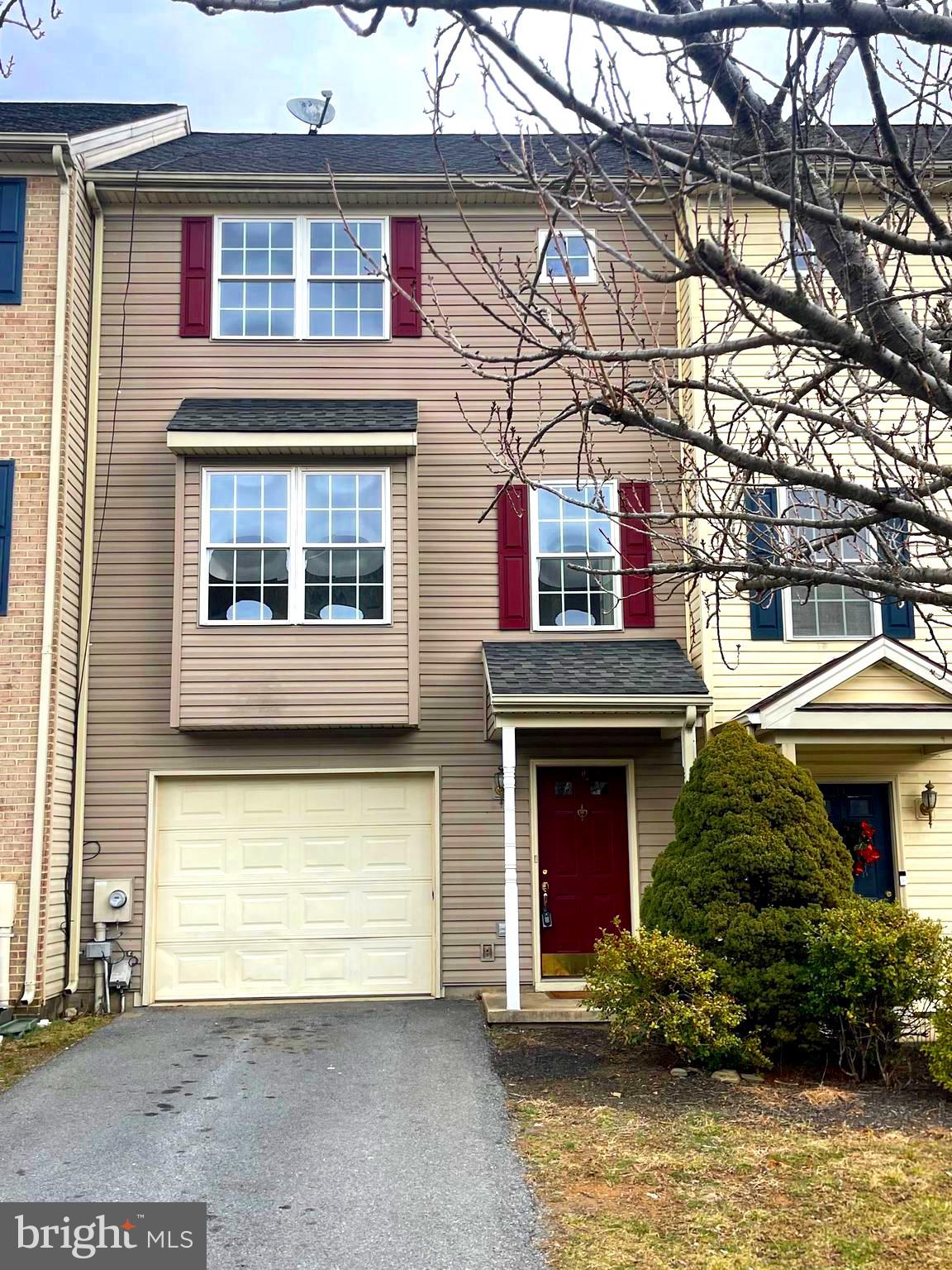 HAMMONDS MILL - Residential