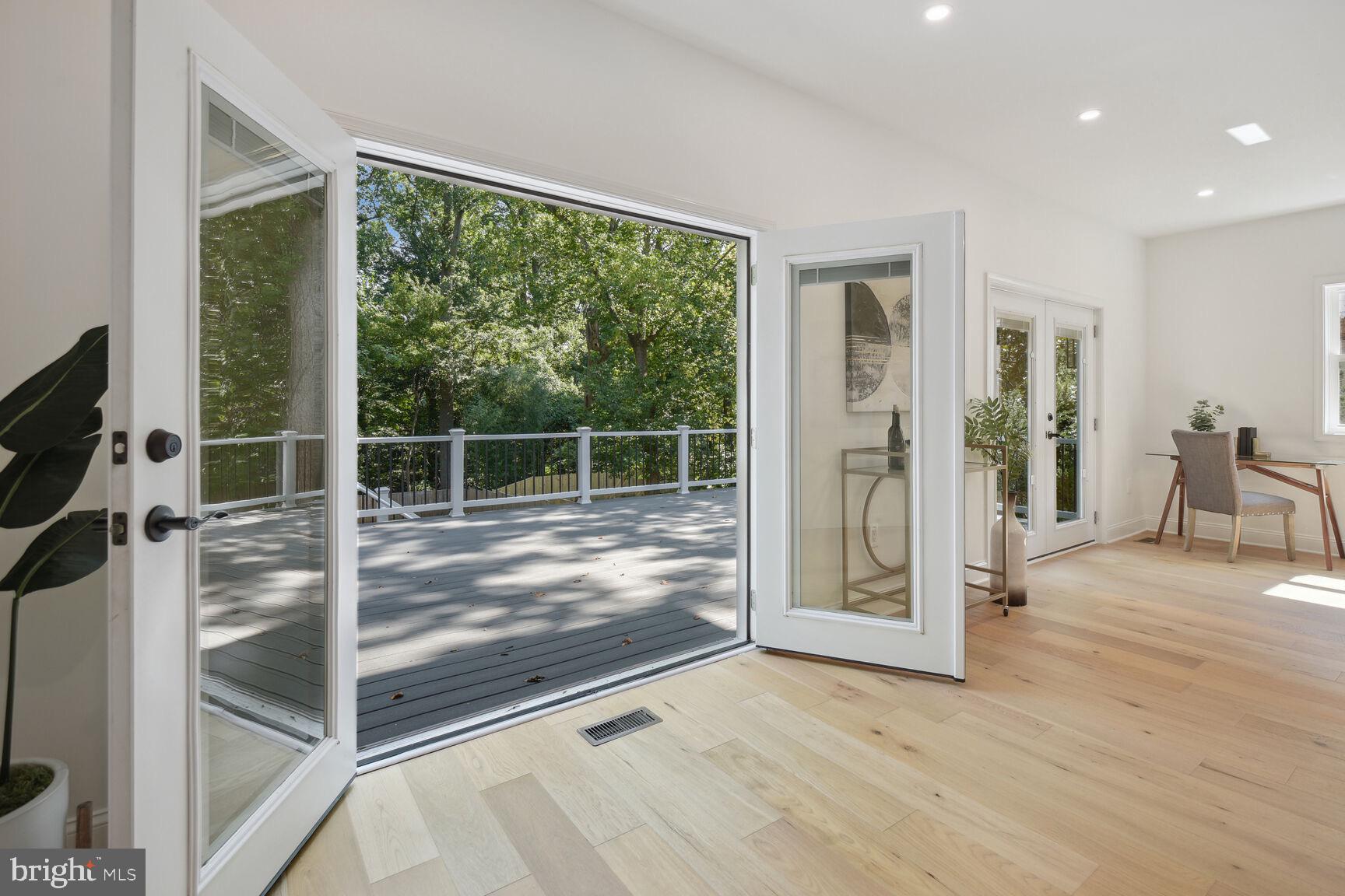 GARRETT PARK - Residential