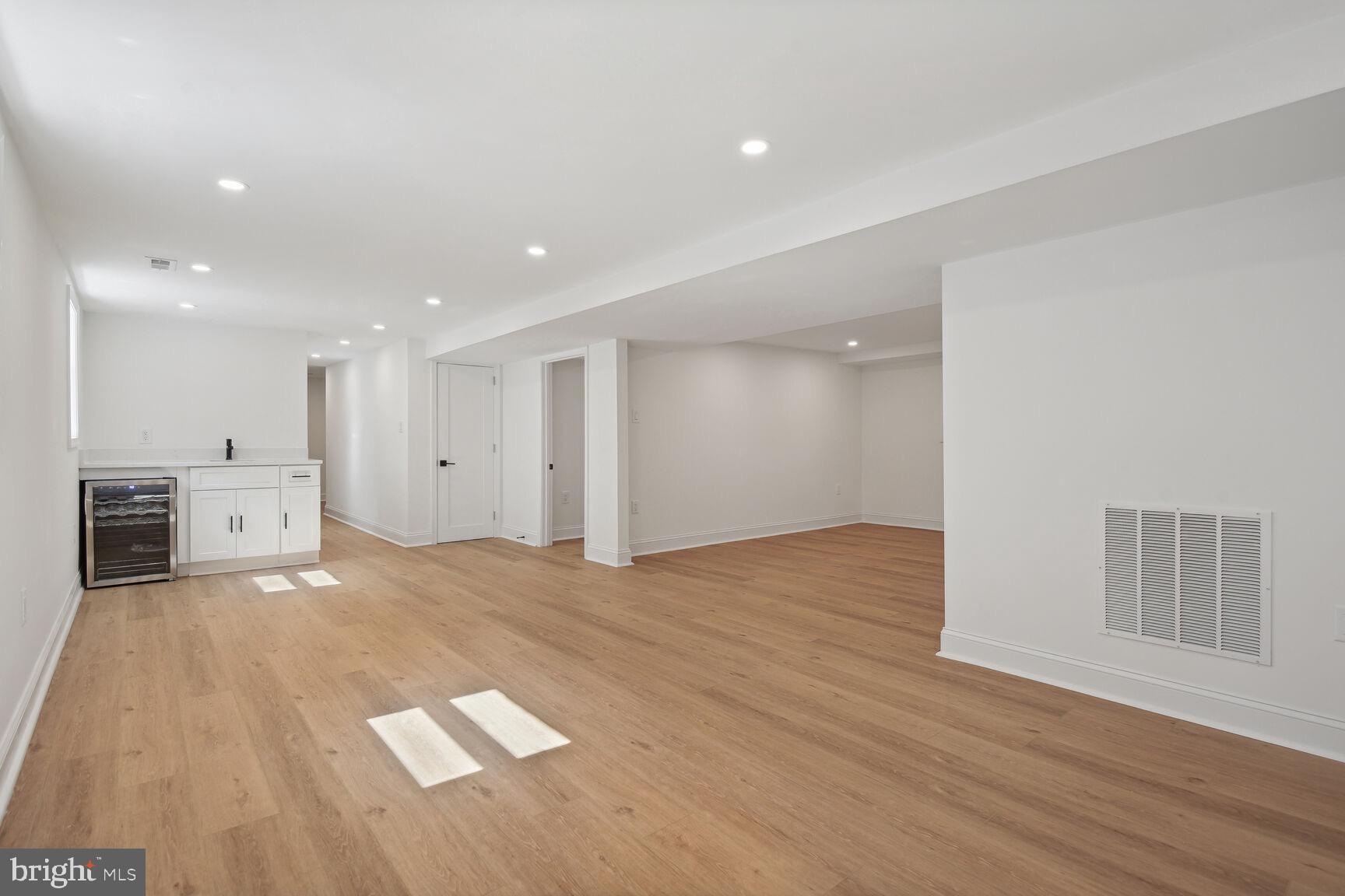 GARRETT PARK - Residential