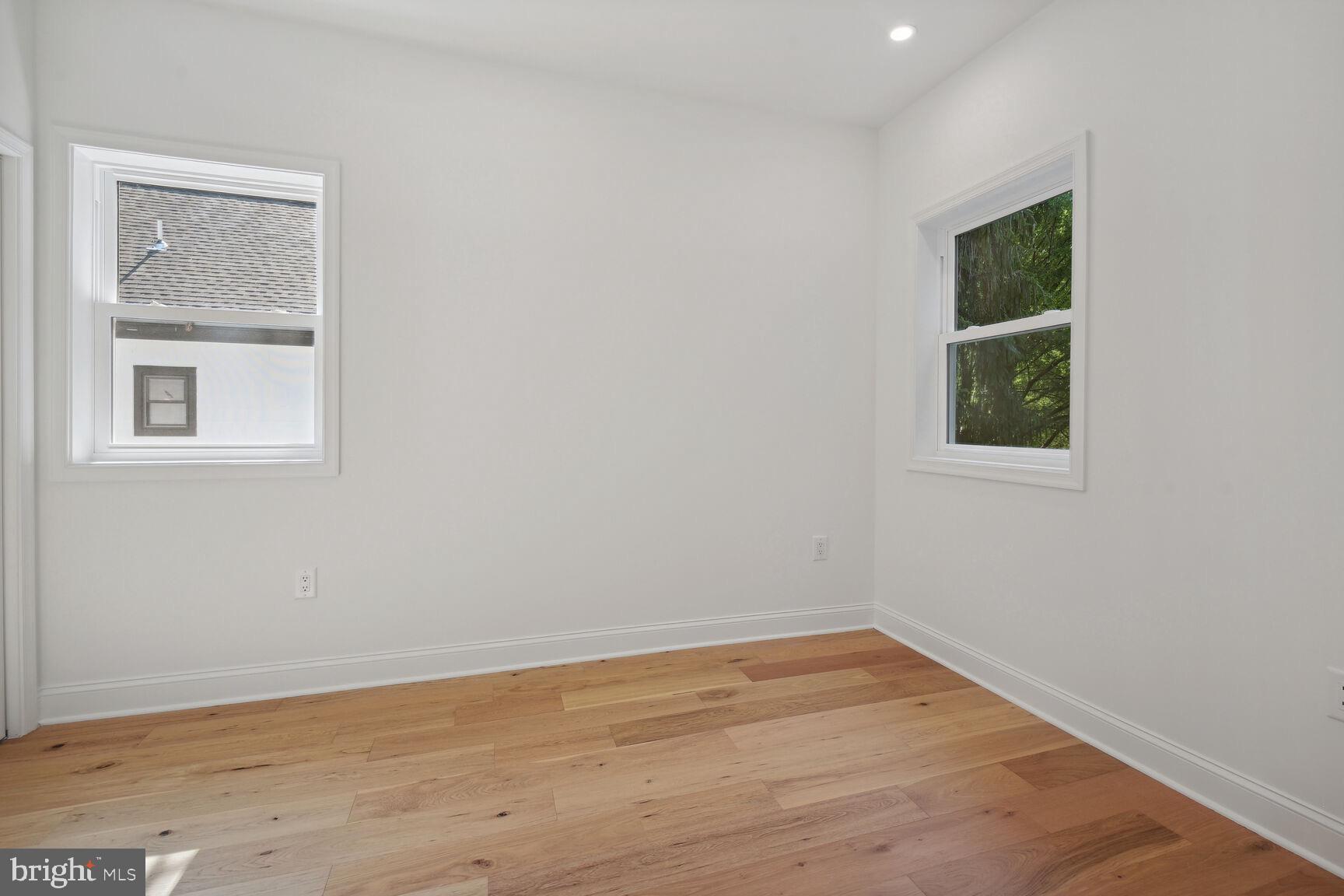 GARRETT PARK - Residential