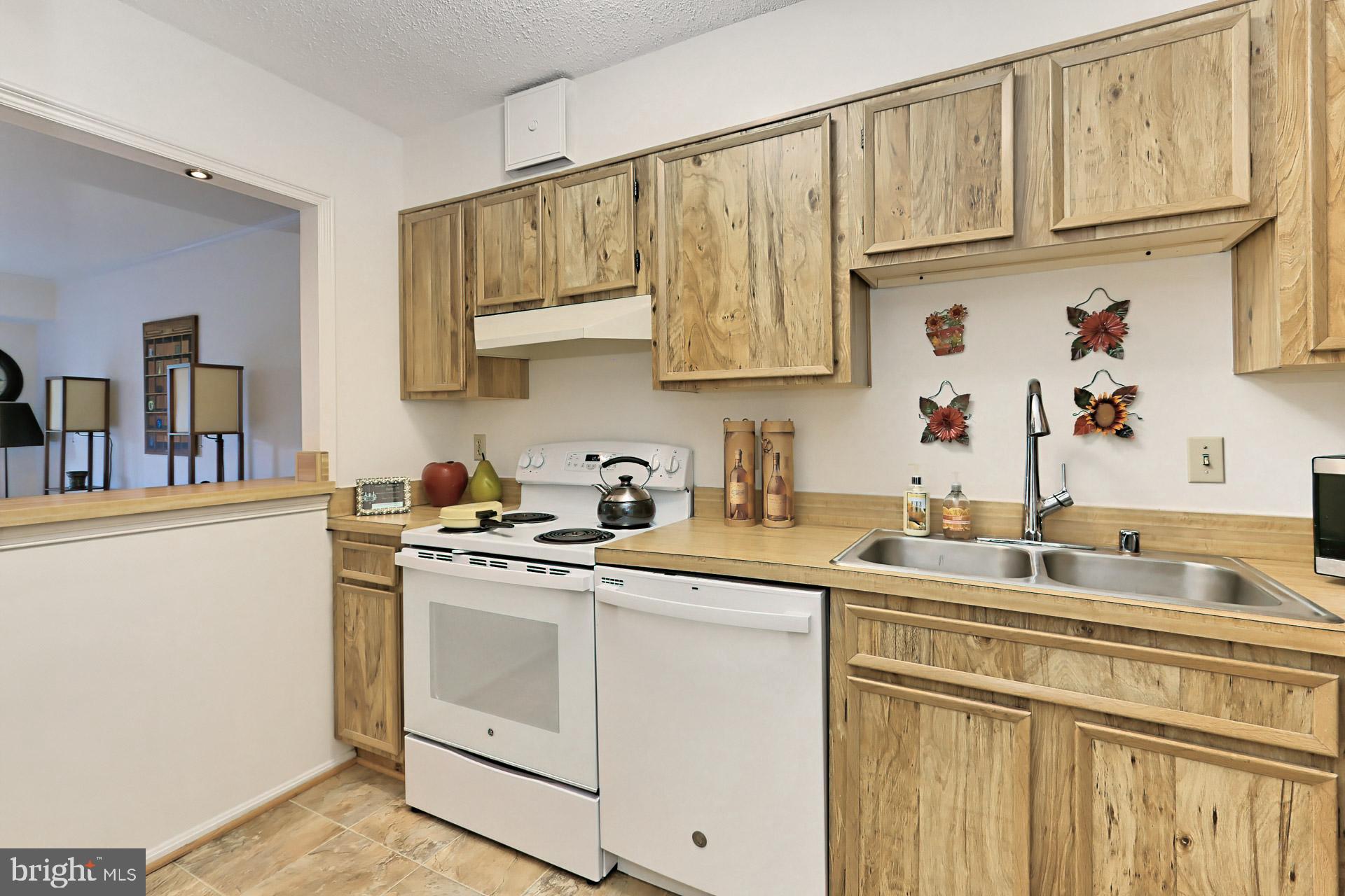 MONTEBELLO - Residential Lease