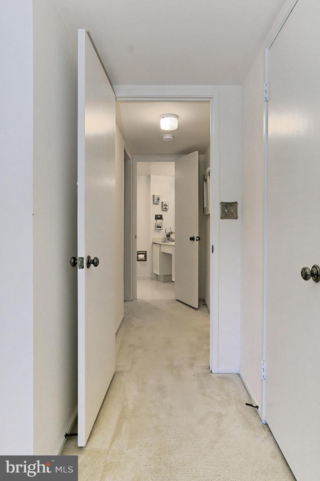 MONTEBELLO - Residential Lease