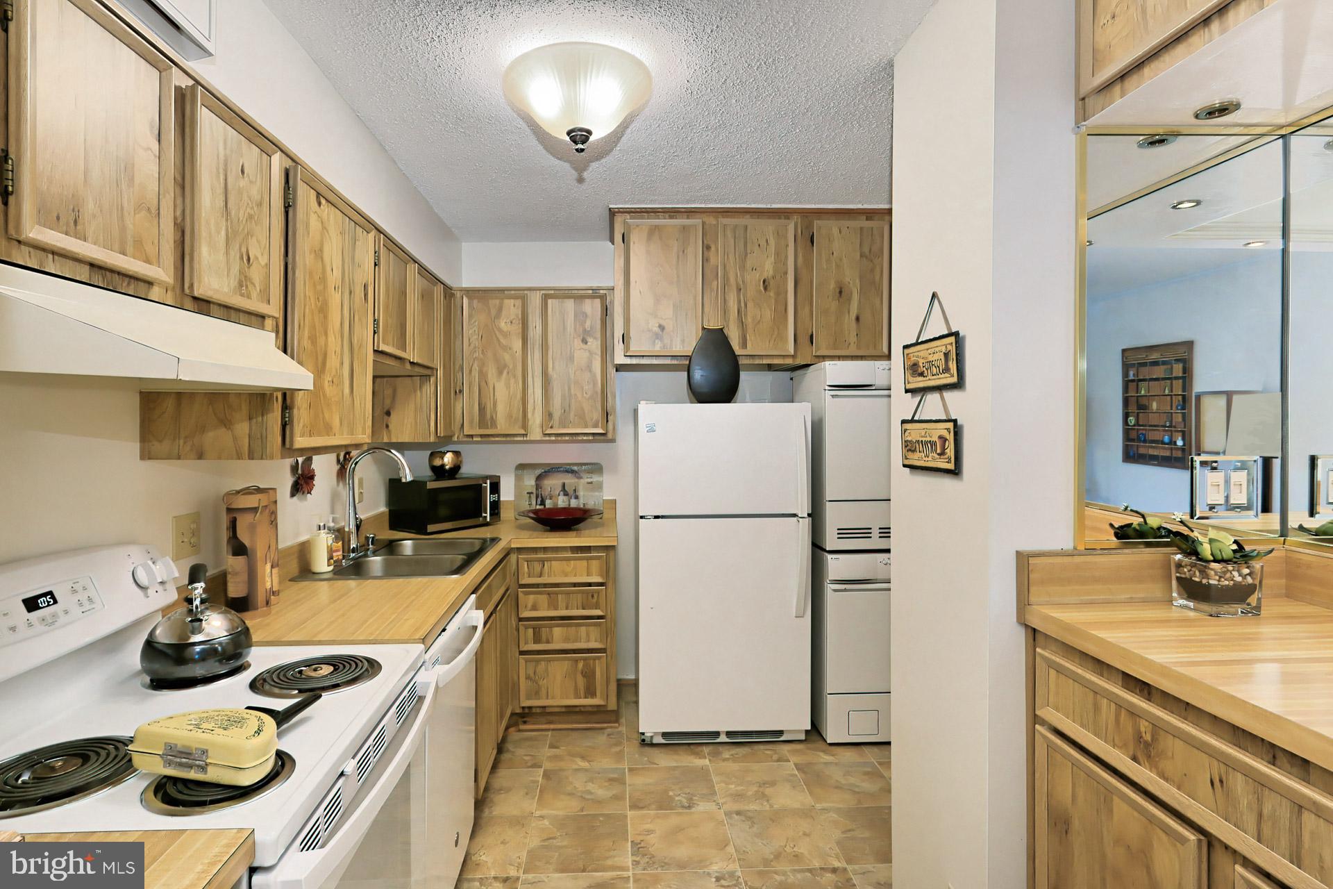 MONTEBELLO - Residential Lease