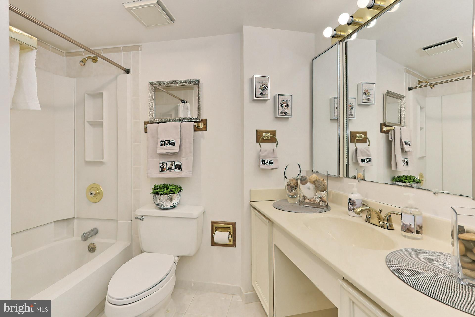 MONTEBELLO - Residential Lease