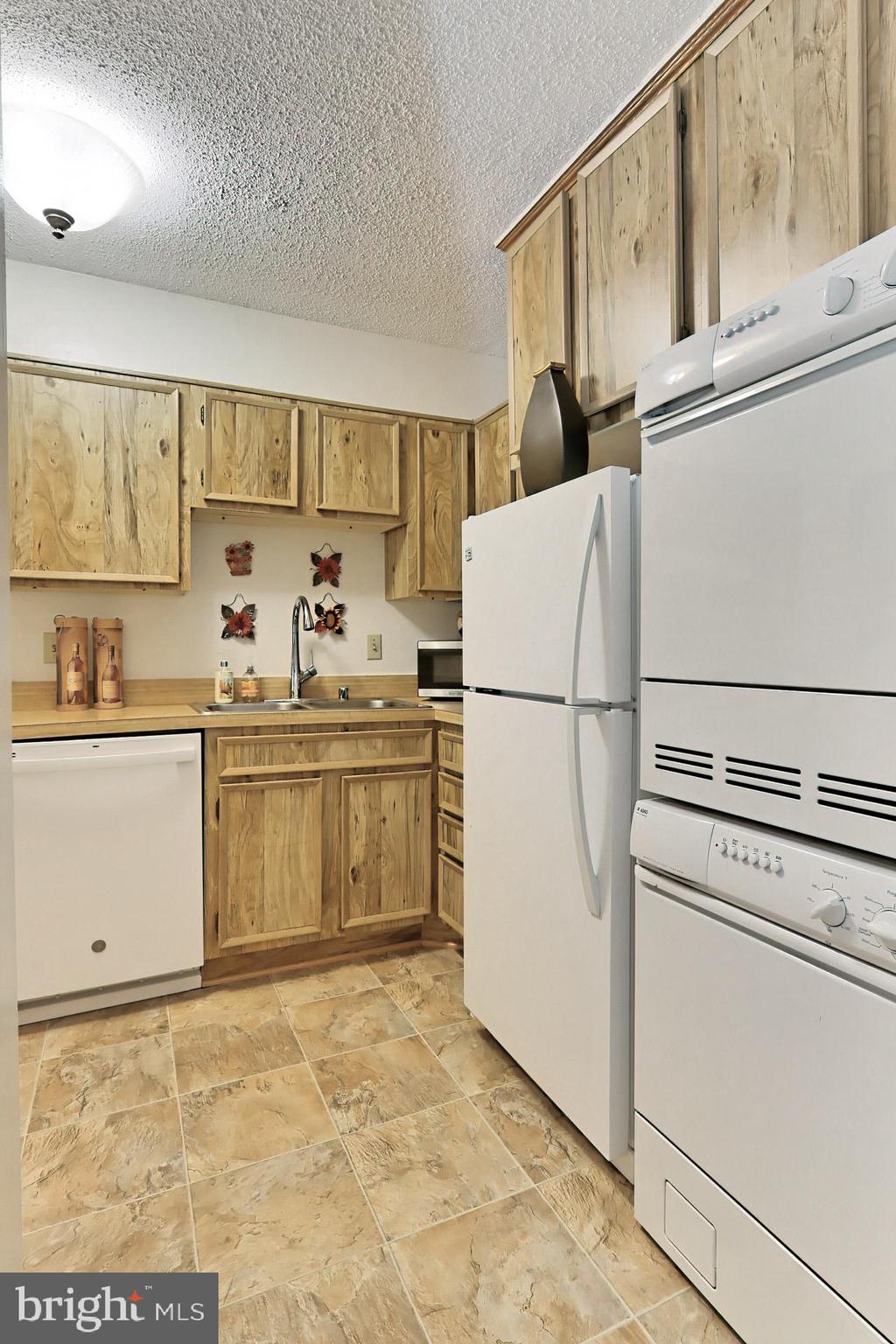 MONTEBELLO - Residential Lease