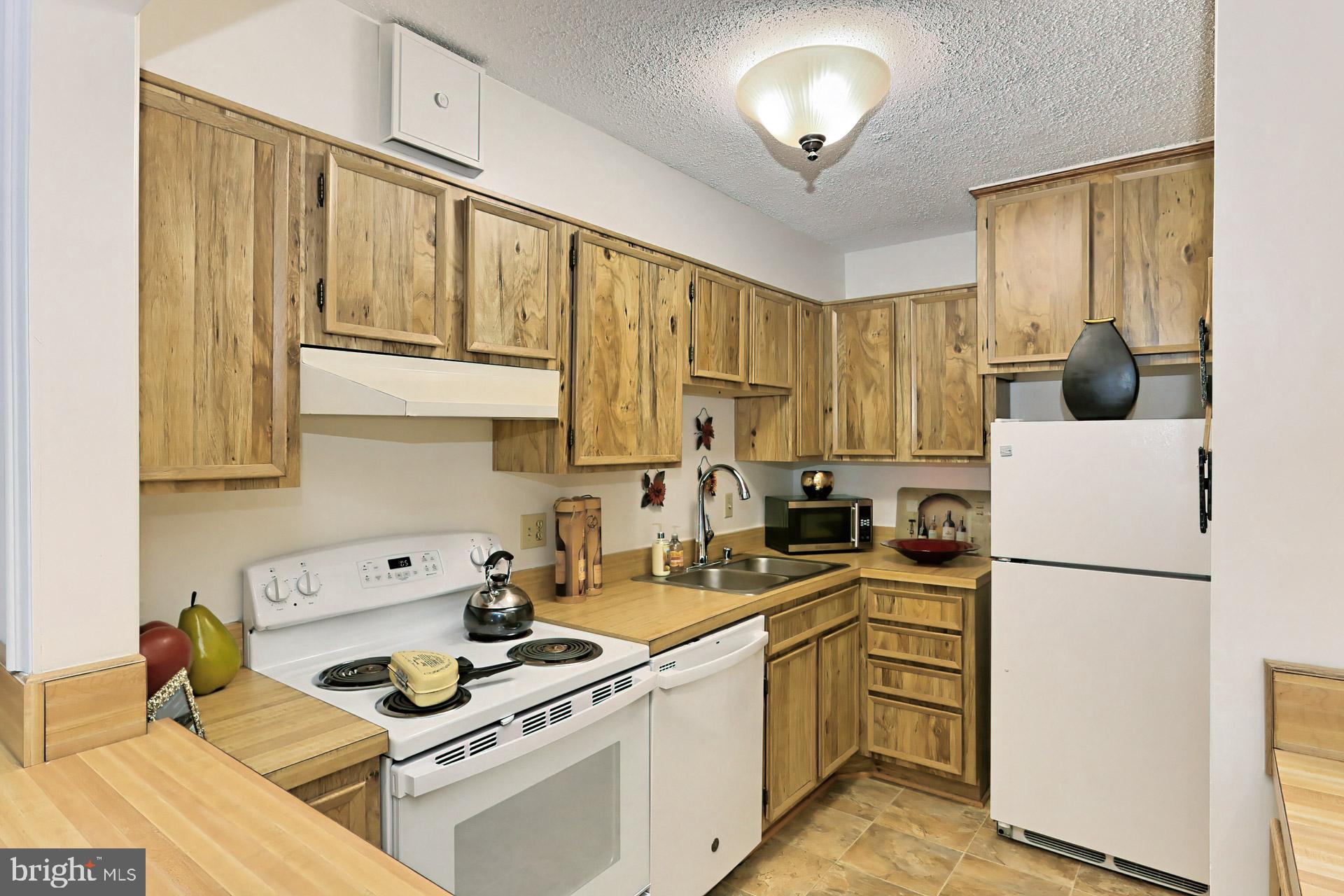 MONTEBELLO - Residential Lease