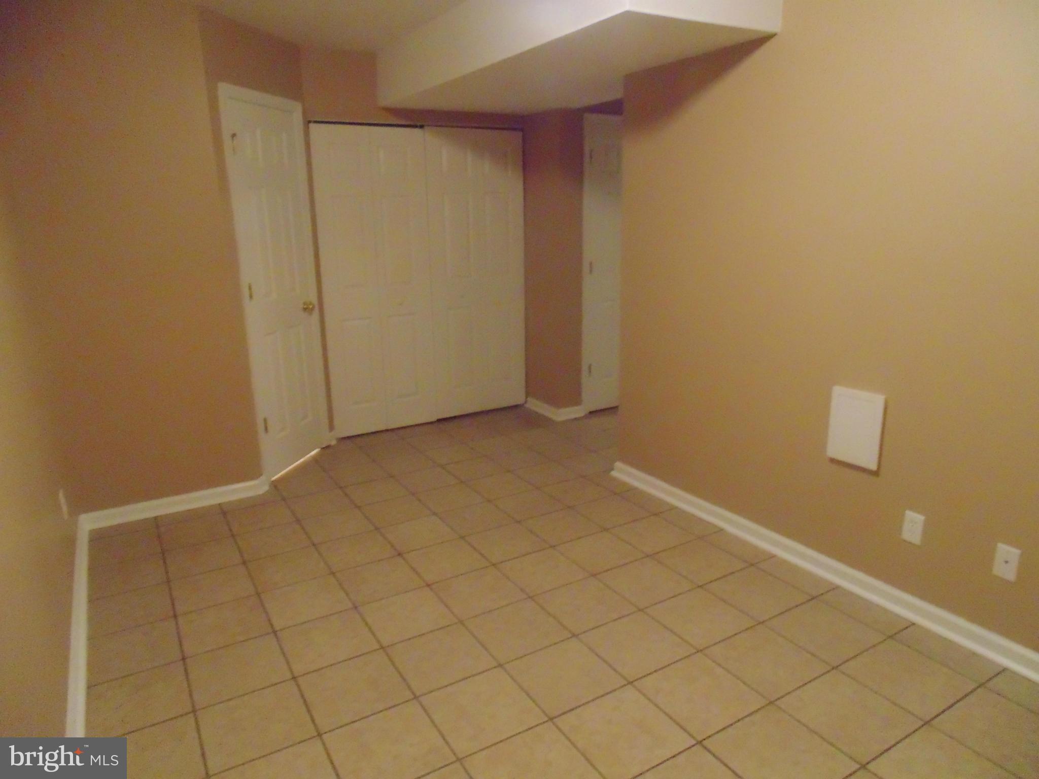 MILLS FARM - Residential Lease