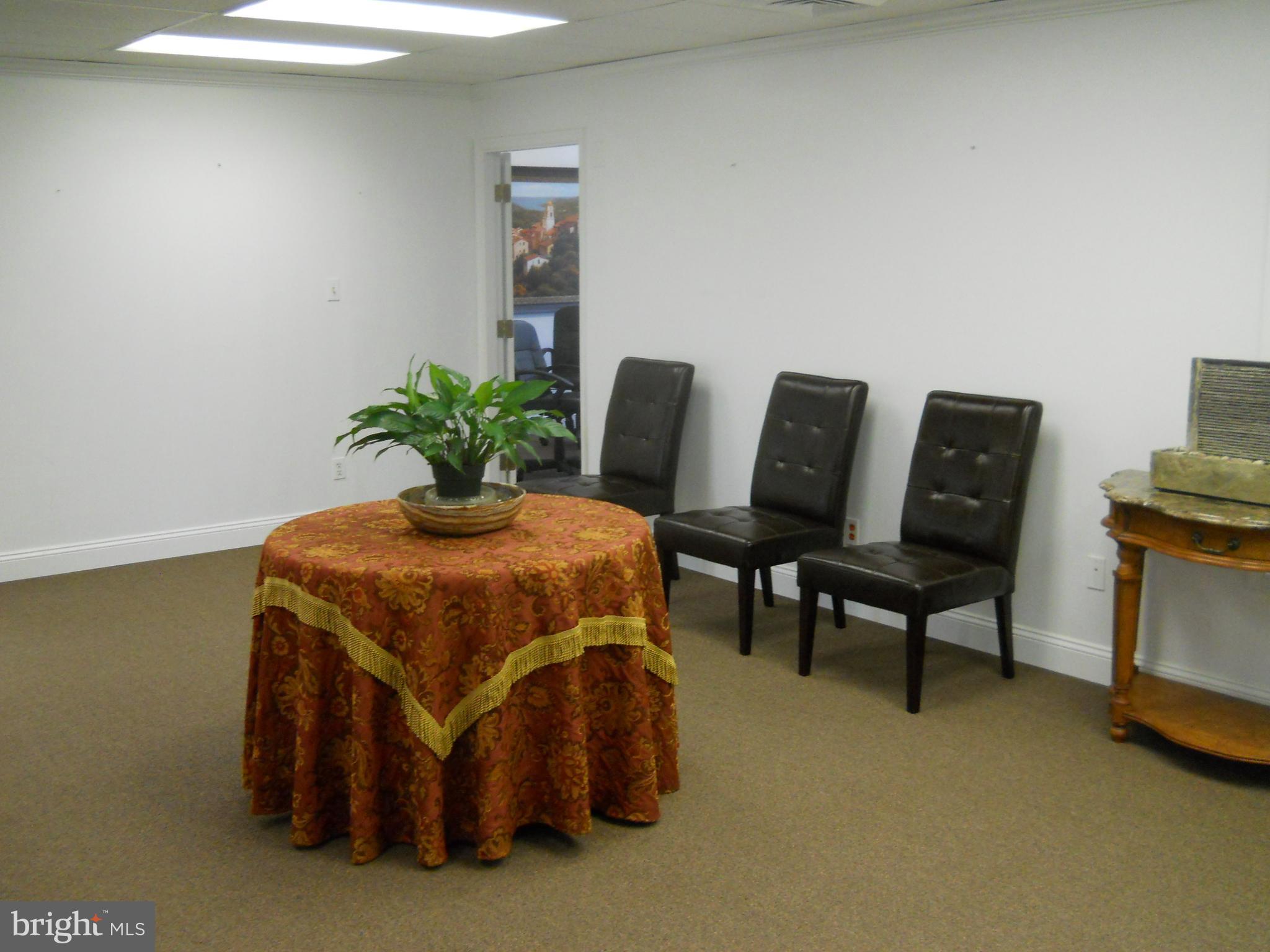 HERNDON PARK STATION - Commercial Lease