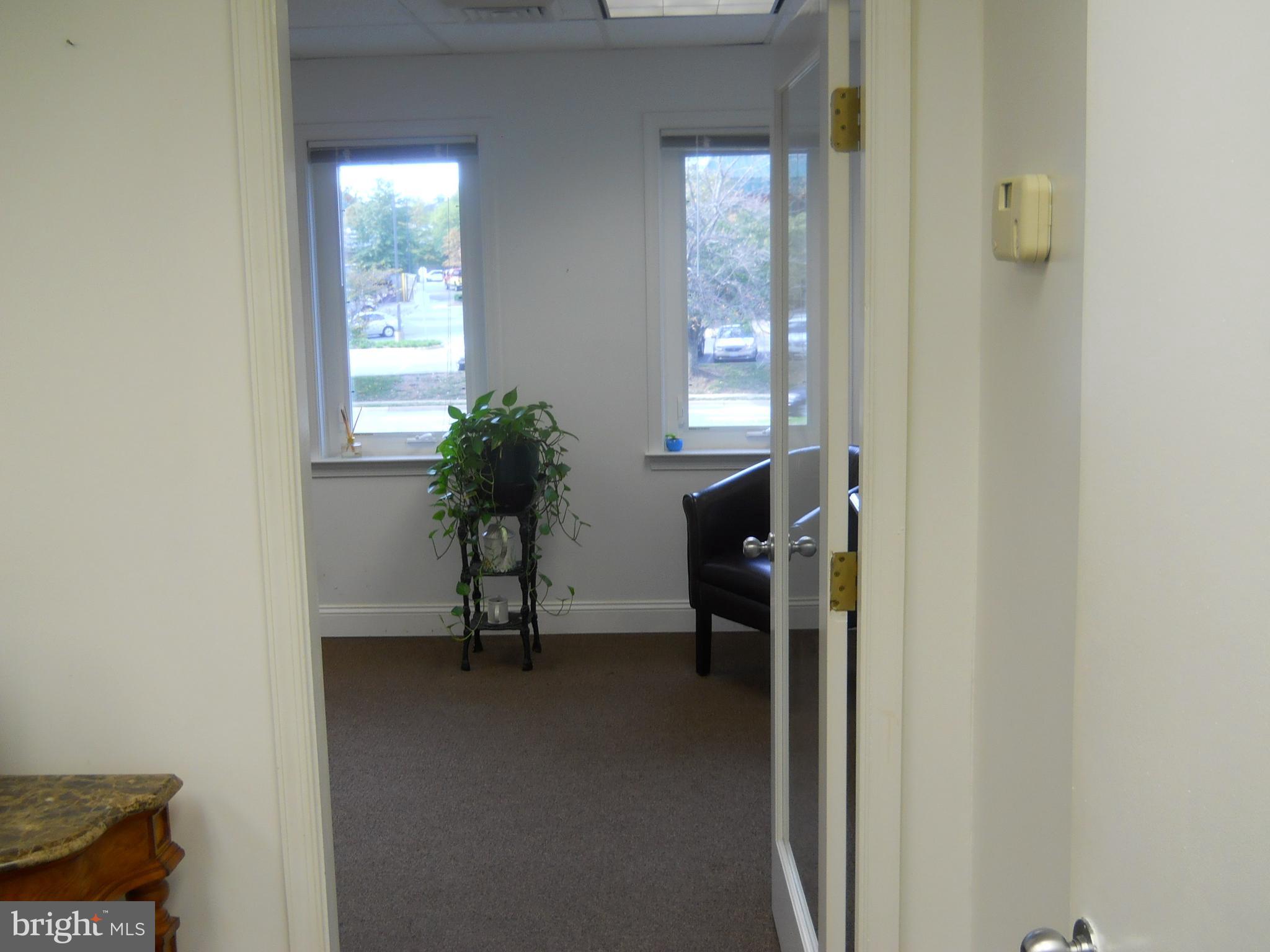 HERNDON PARK STATION - Commercial Lease