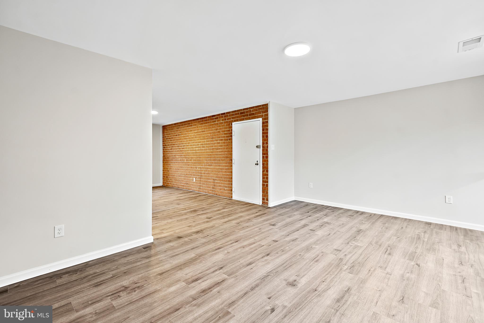 POTOMAC OAKS - Residential