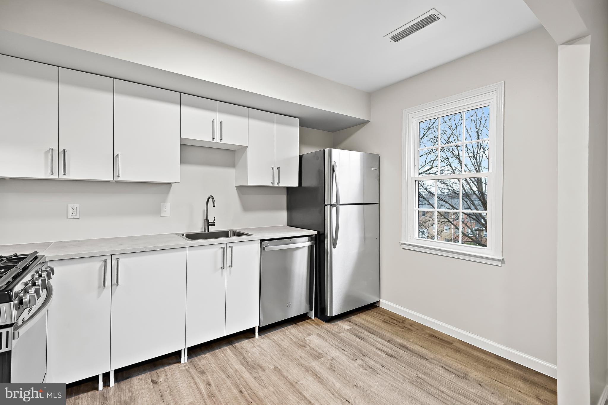 POTOMAC OAKS - Residential