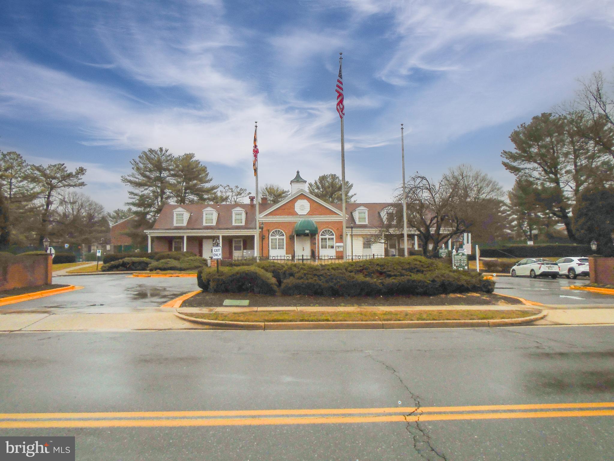 POTOMAC OAKS - Residential