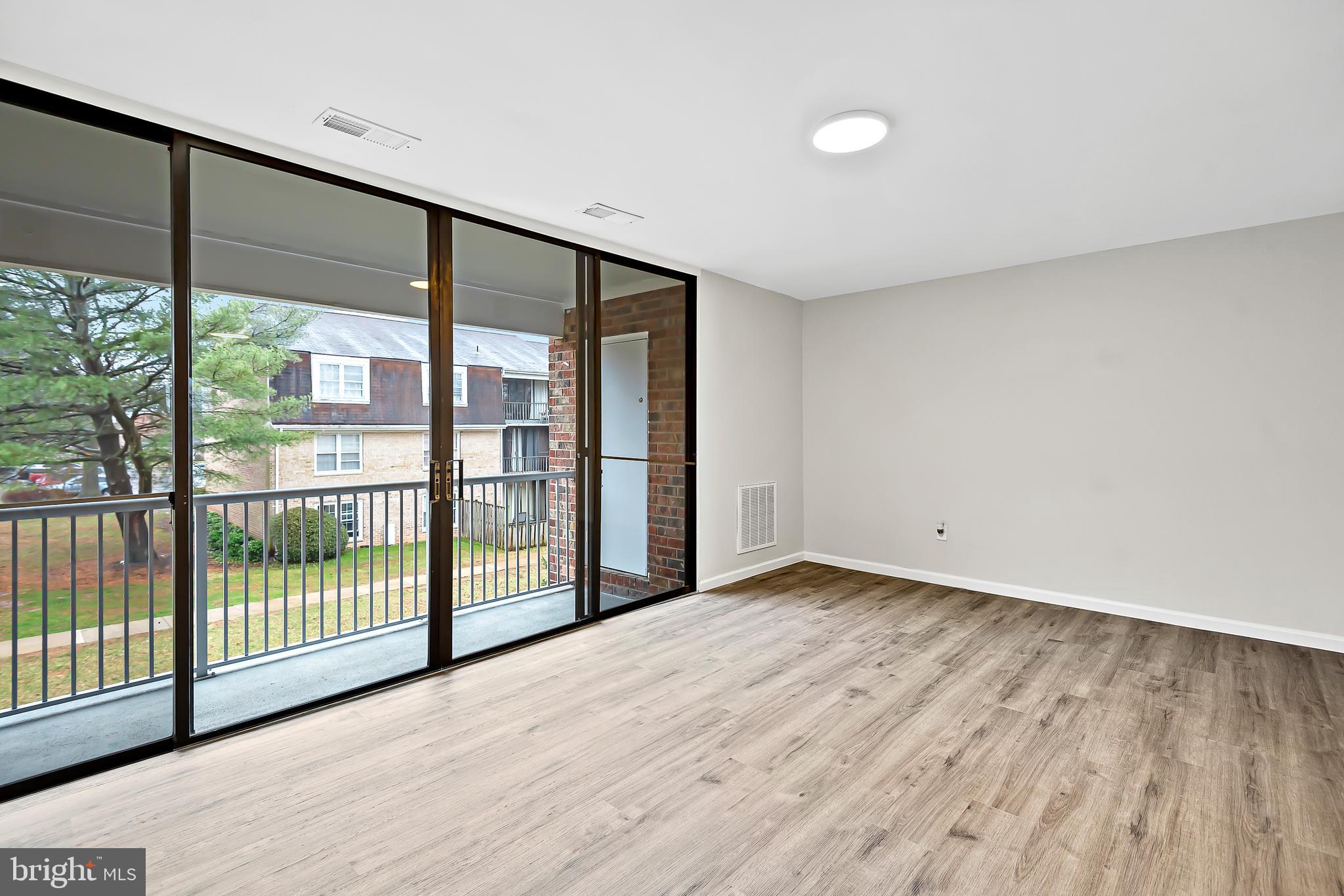 POTOMAC OAKS - Residential