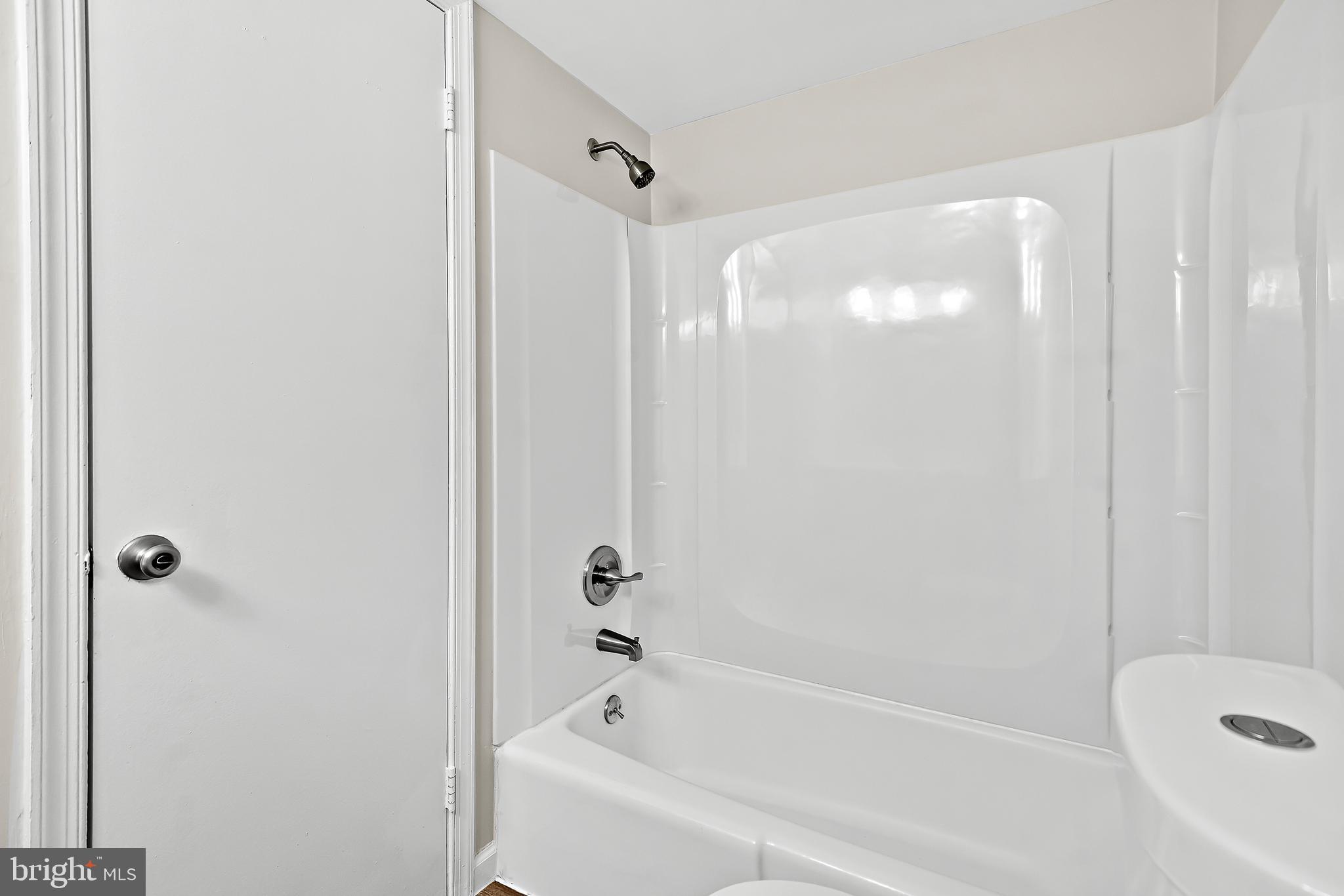 POTOMAC OAKS - Residential