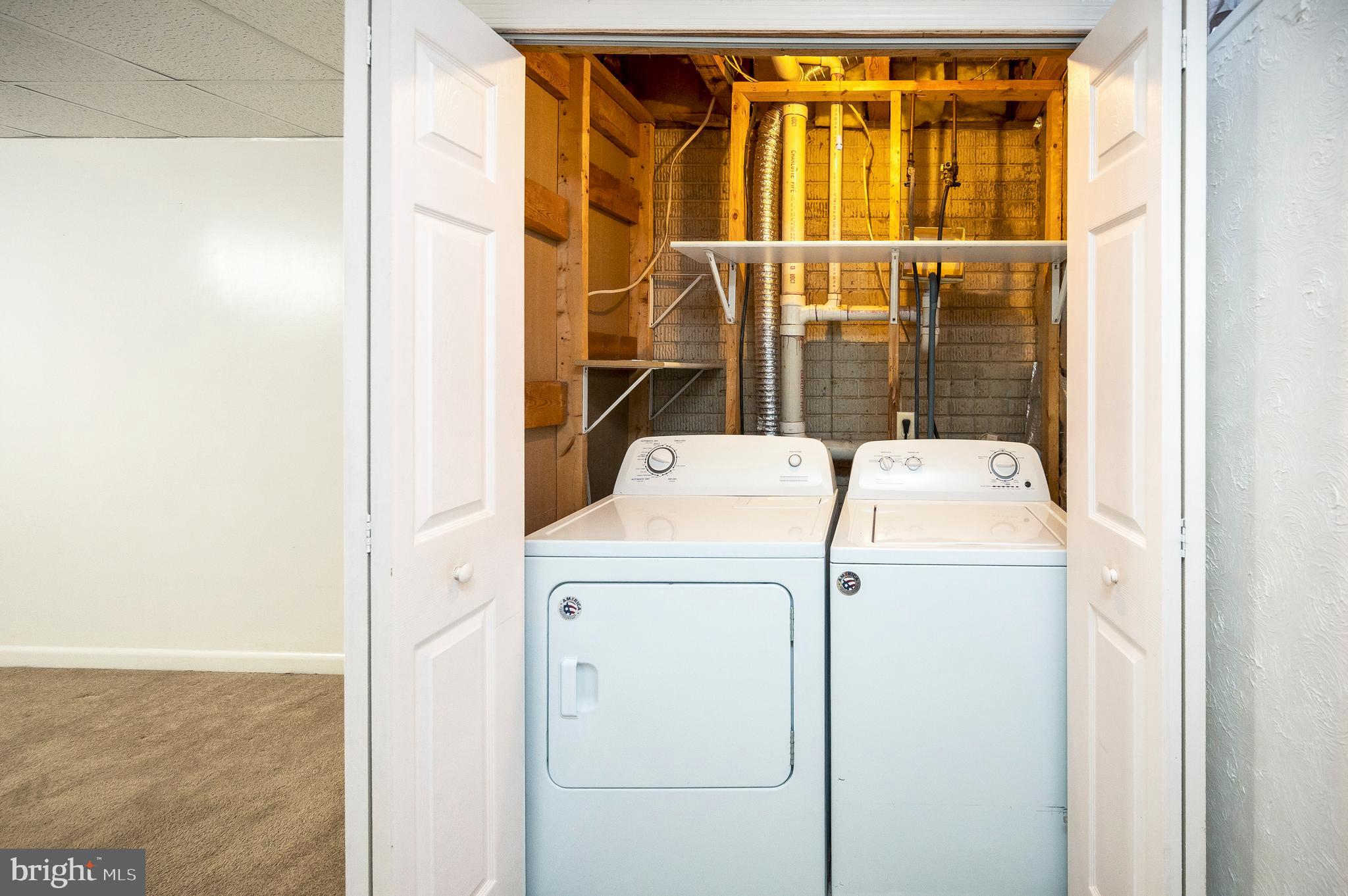 STAFFORD MEADOWS - Residential