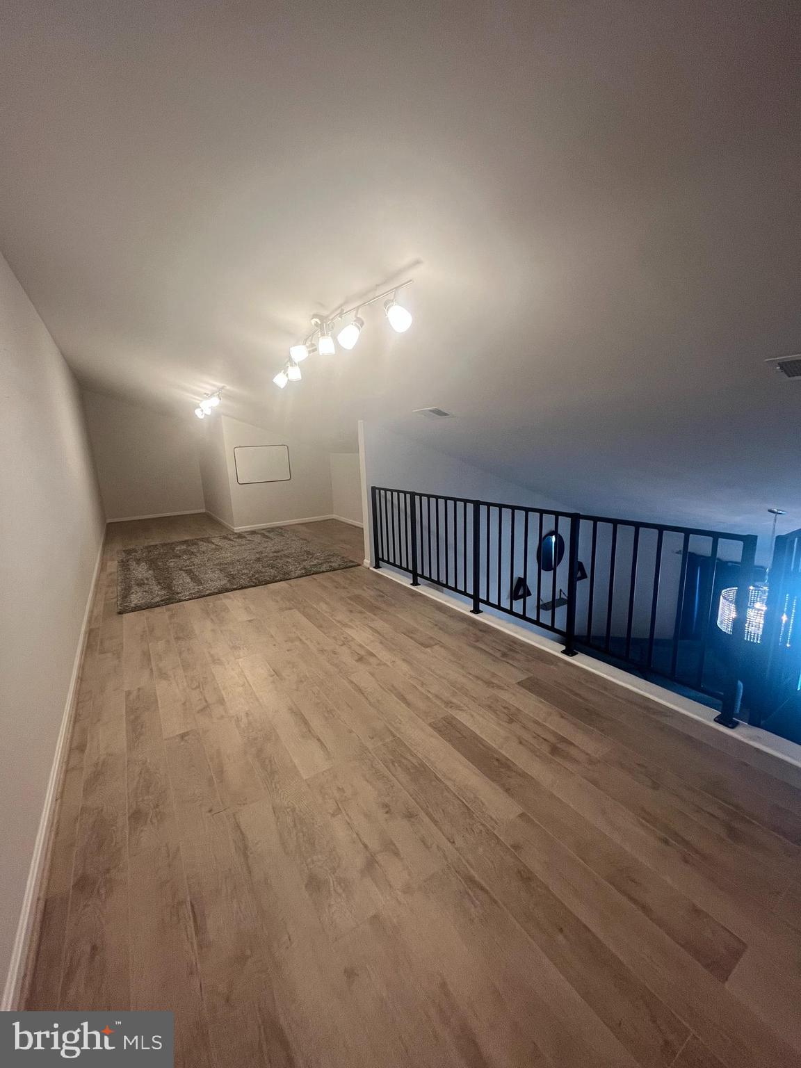 WOODLANDS NORTH - Residential Lease