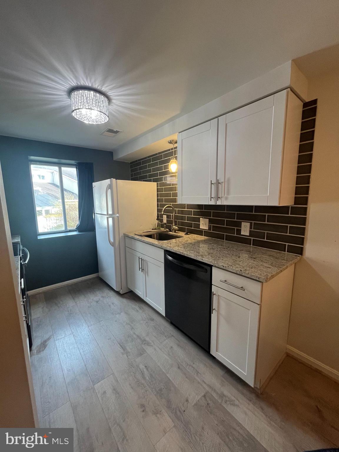 WOODLANDS NORTH - Residential Lease