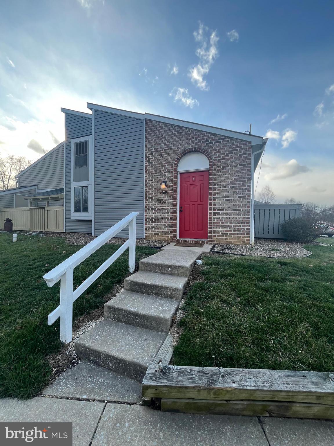 WOODLANDS NORTH - Residential Lease