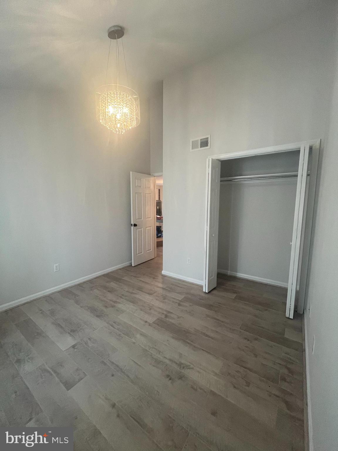 WOODLANDS NORTH - Residential Lease