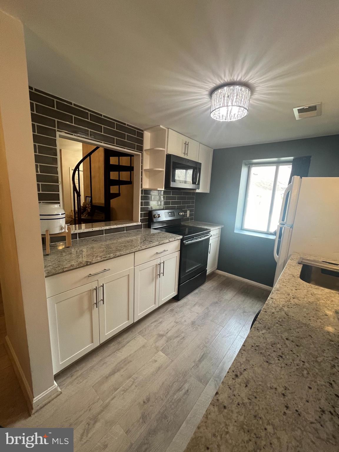 WOODLANDS NORTH - Residential Lease