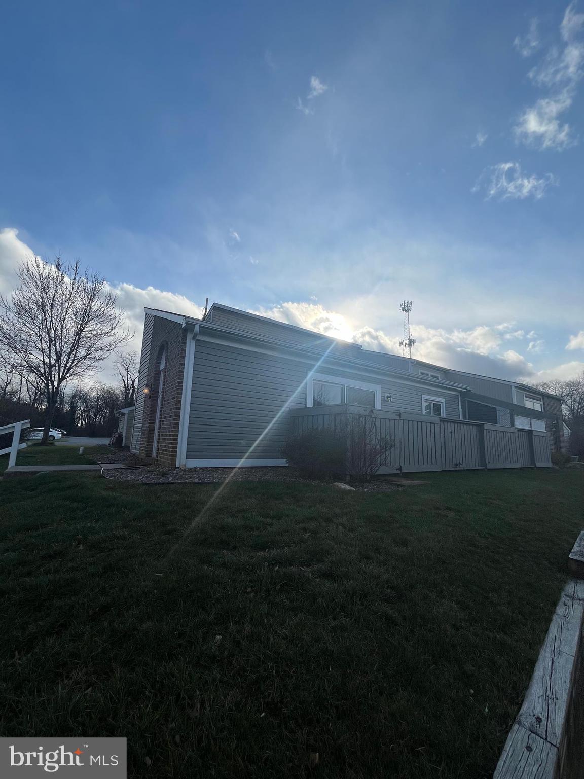 WOODLANDS NORTH - Residential Lease