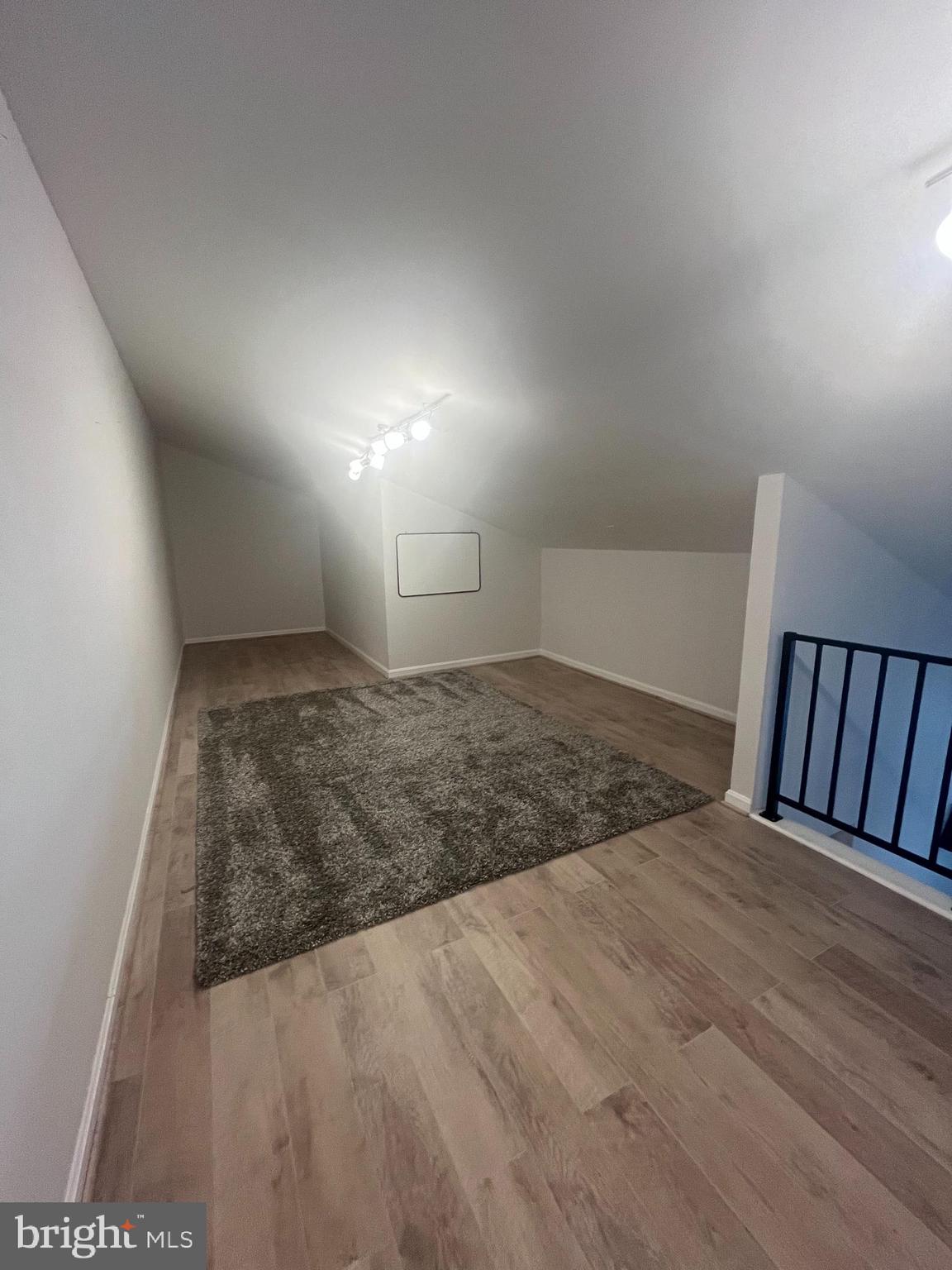 WOODLANDS NORTH - Residential Lease