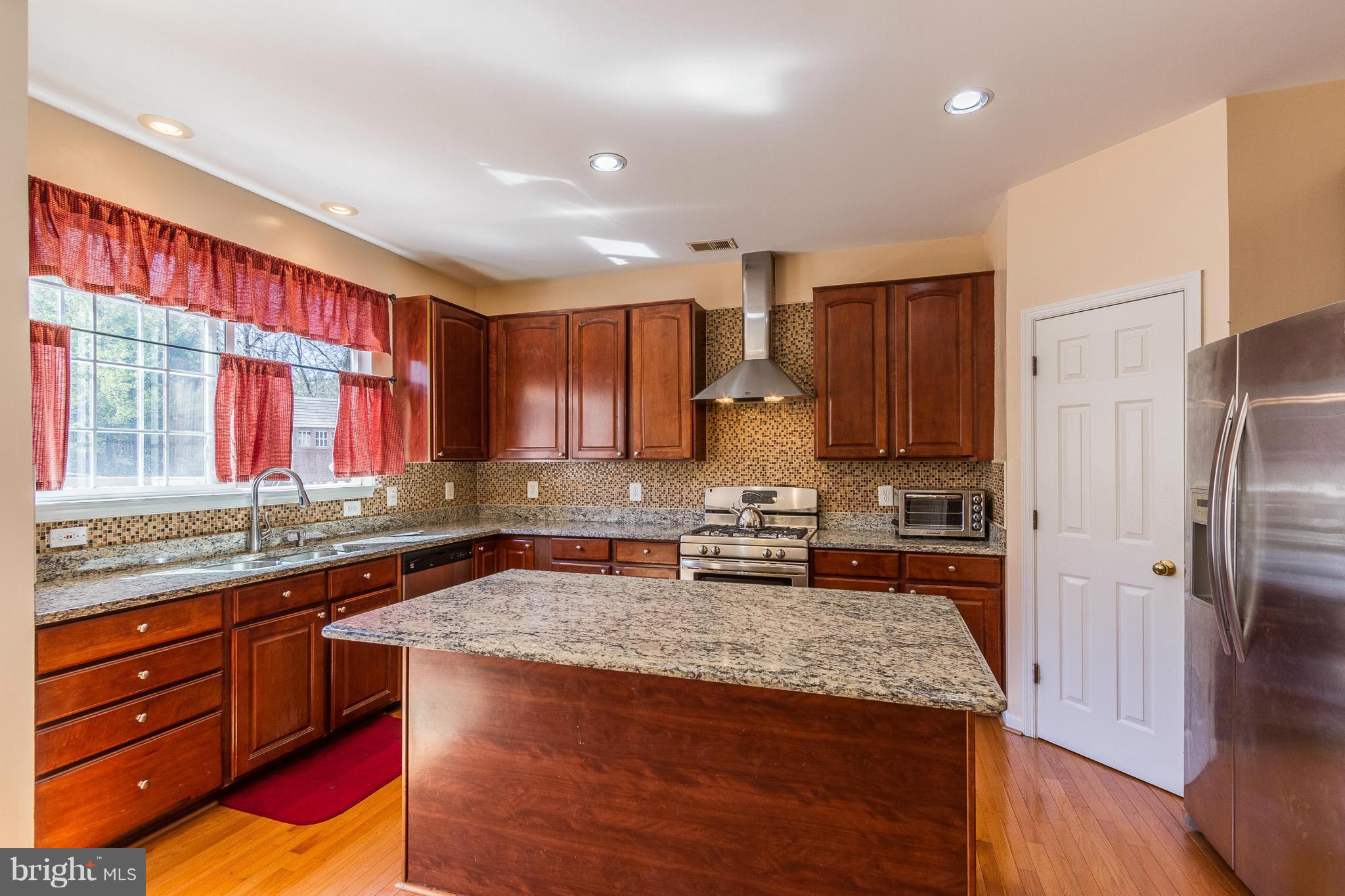 MADISON FARM - Residential