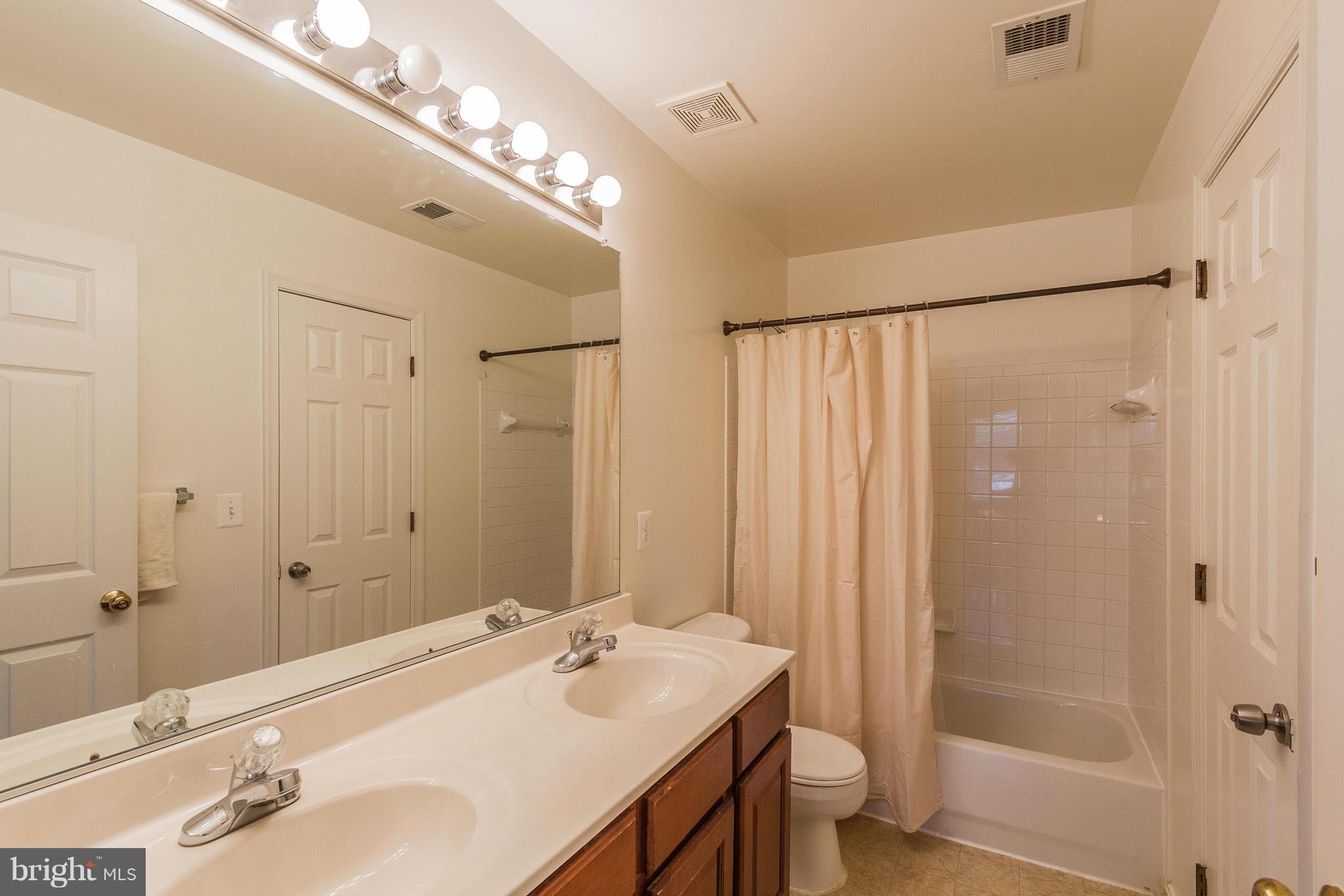 MADISON FARM - Residential