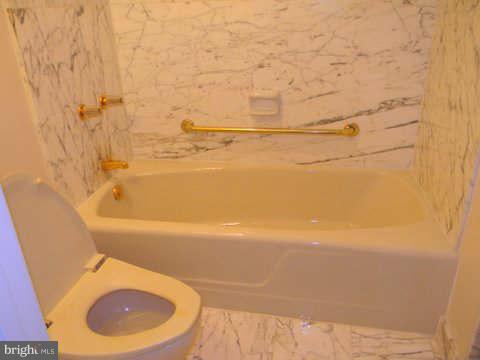 THE REPRESENTATIVE - Residential Lease