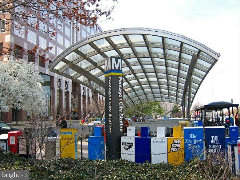 THE REPRESENTATIVE - Residential Lease