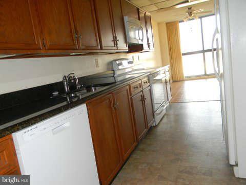 THE REPRESENTATIVE - Residential Lease