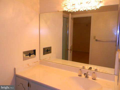 THE REPRESENTATIVE - Residential Lease