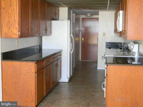 THE REPRESENTATIVE - Residential Lease