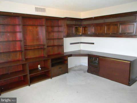 THE REPRESENTATIVE - Residential Lease