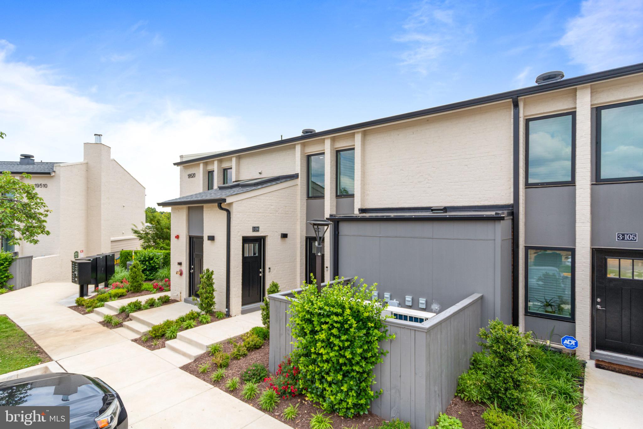 19520 VILLAGE WALK DRIVE 3-206