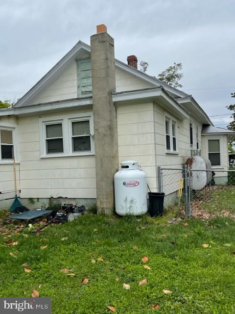 TOWN OF COLONIAL BEACH - Residential Lease