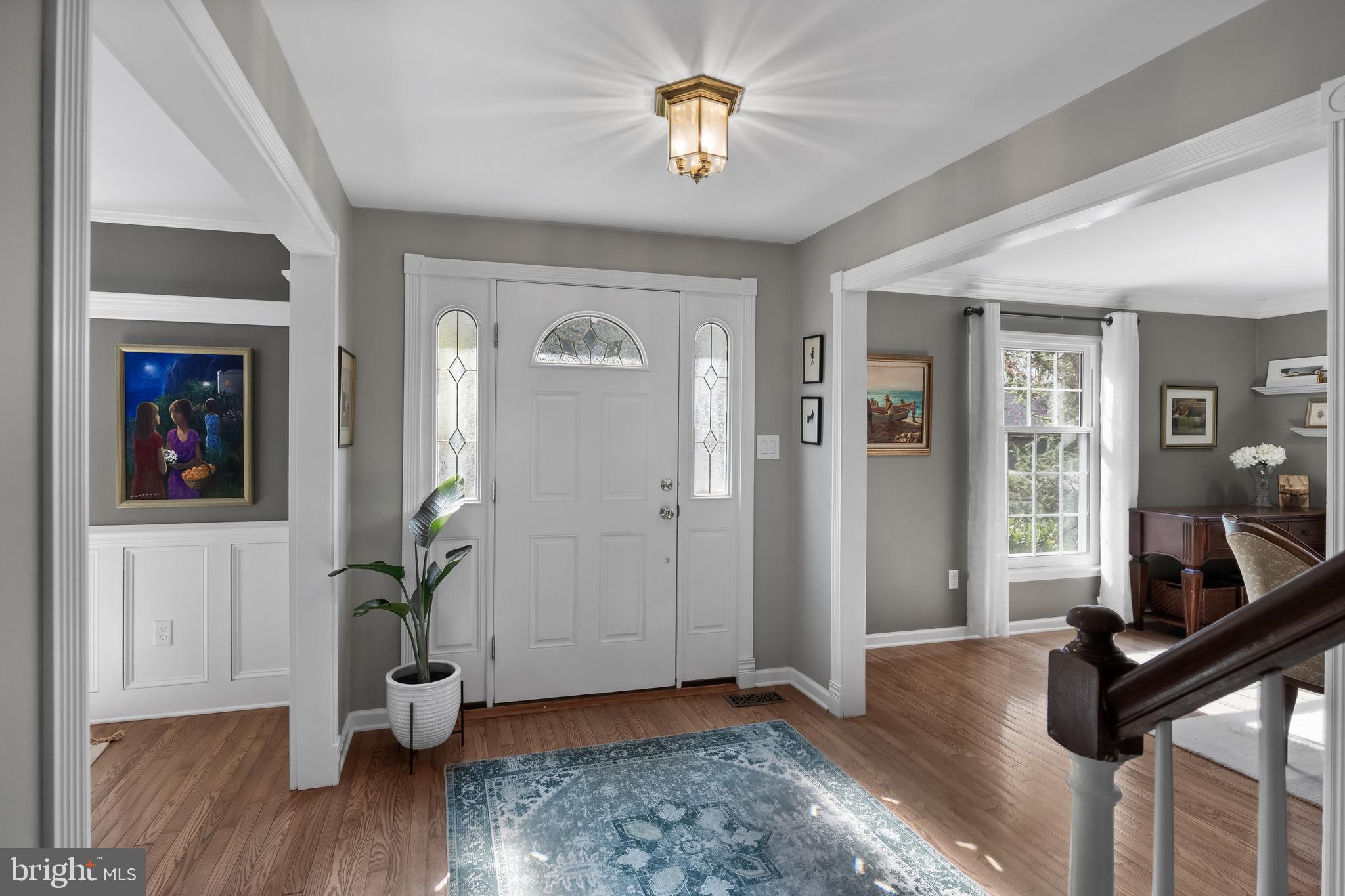 8 MEADOWWOOD COURT