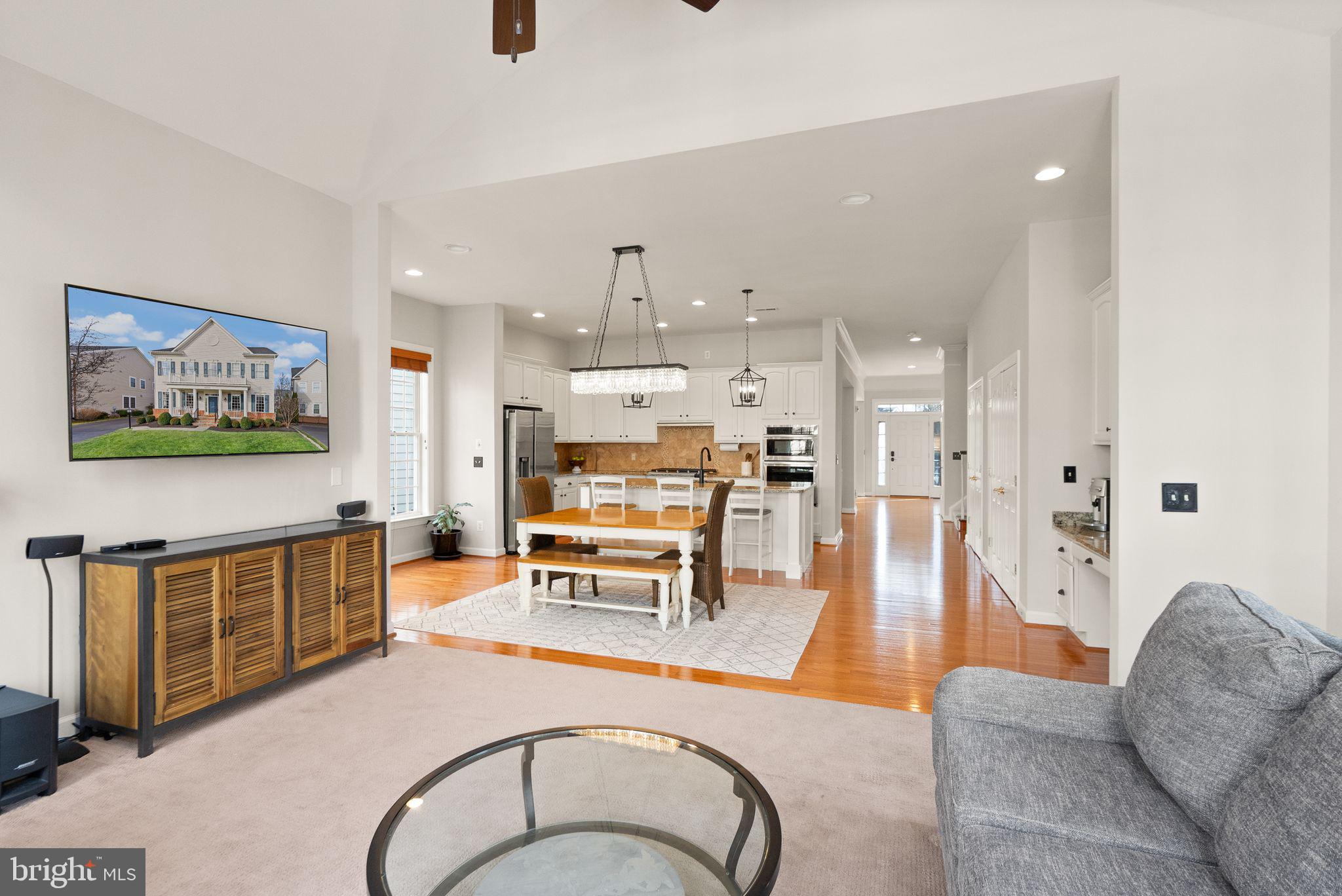 LANSDOWNE ON THE POTOMAC - Residential