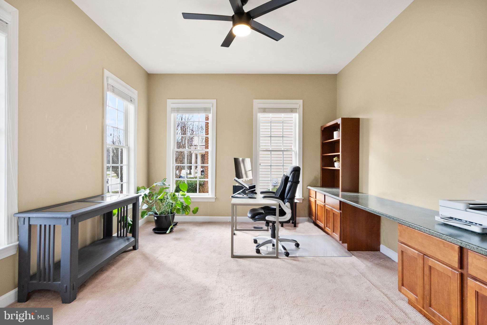 LANSDOWNE ON THE POTOMAC - Residential