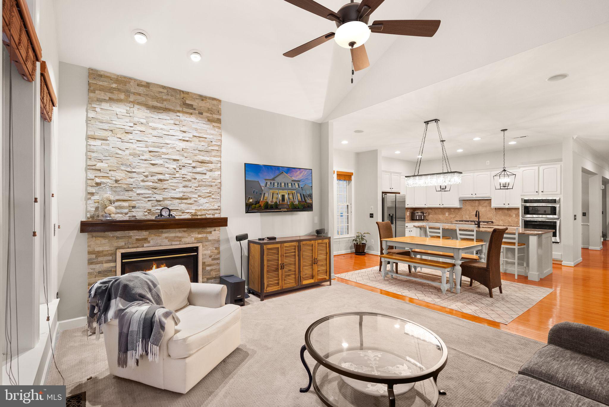 LANSDOWNE ON THE POTOMAC - Residential