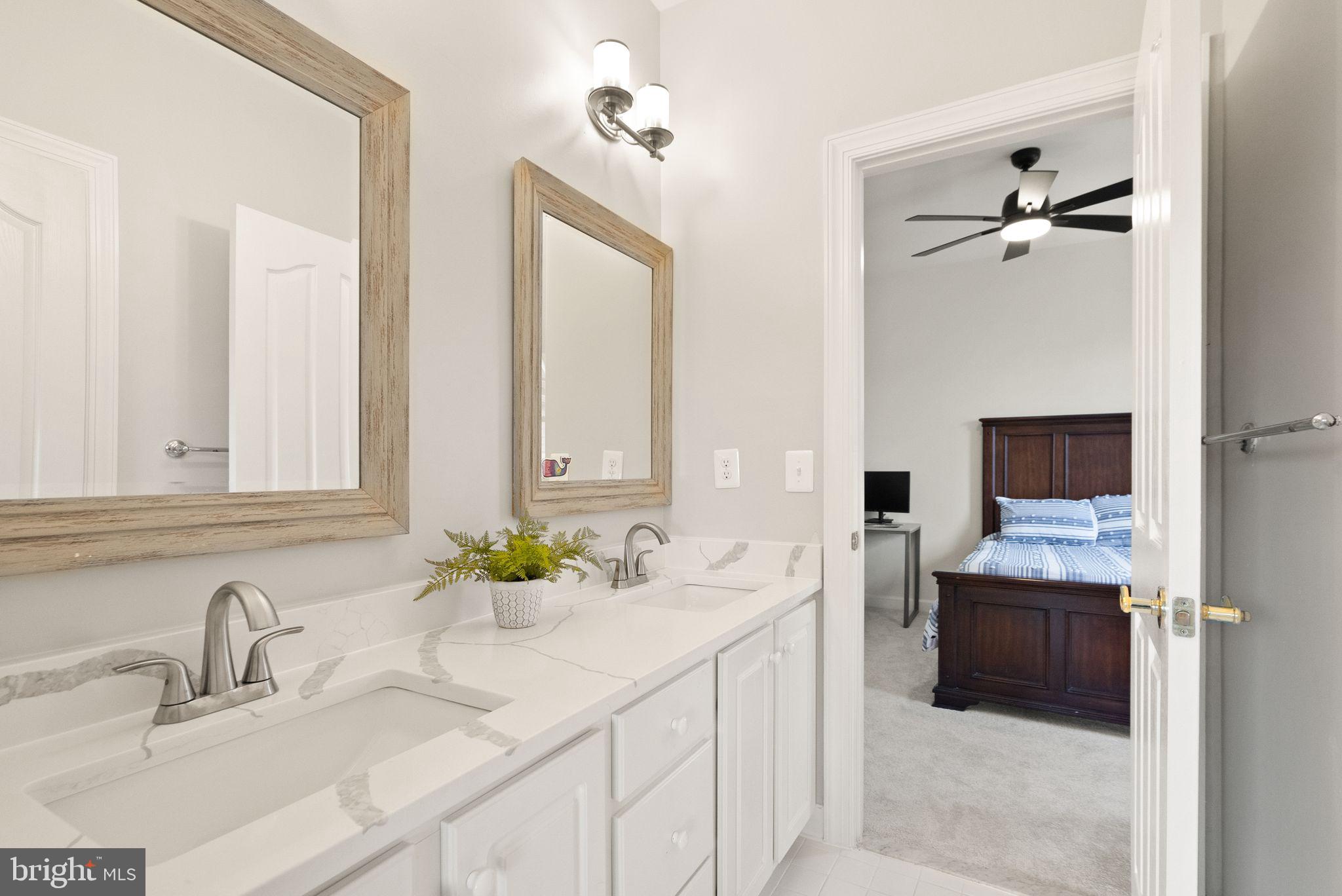 LANSDOWNE ON THE POTOMAC - Residential