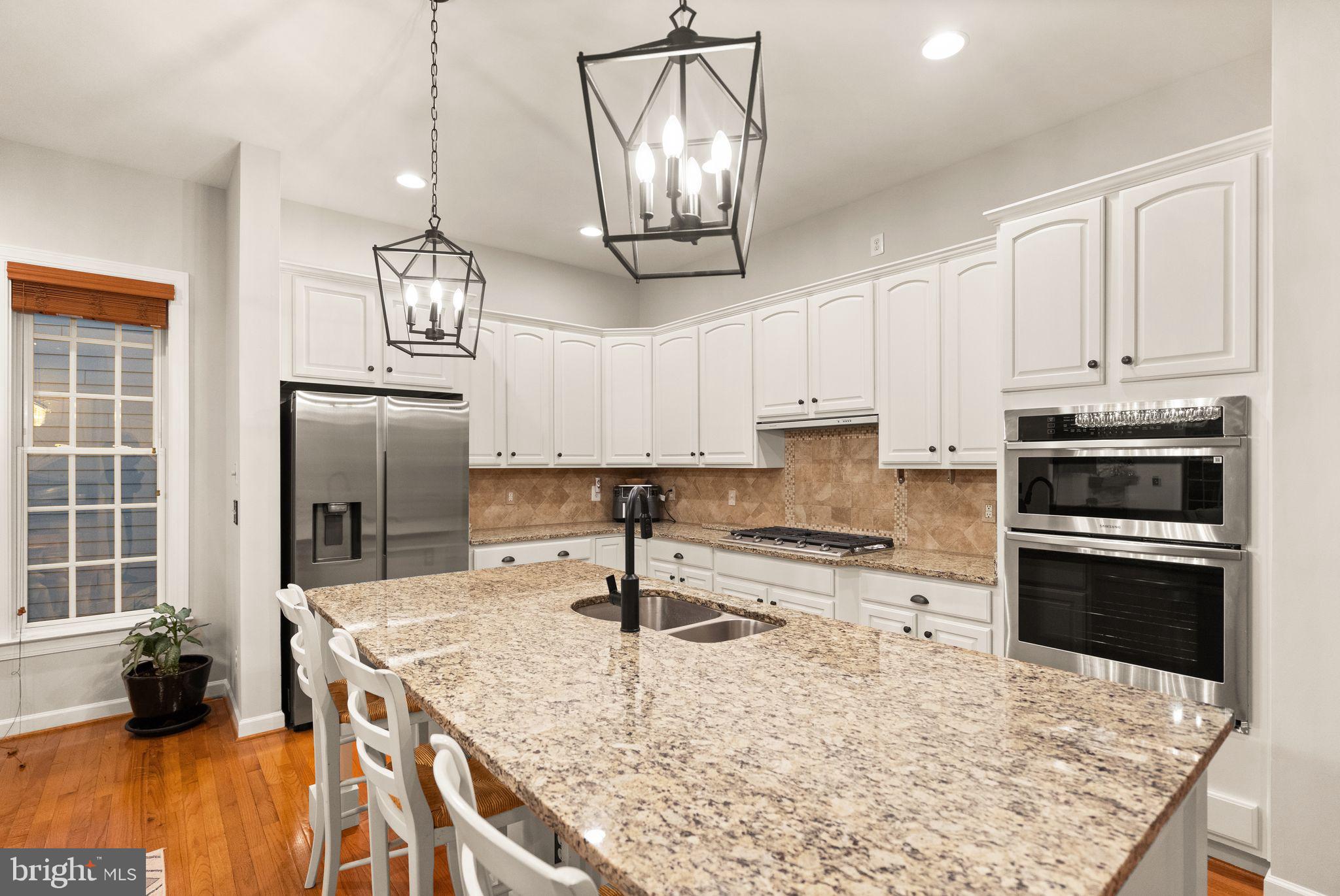 LANSDOWNE ON THE POTOMAC - Residential