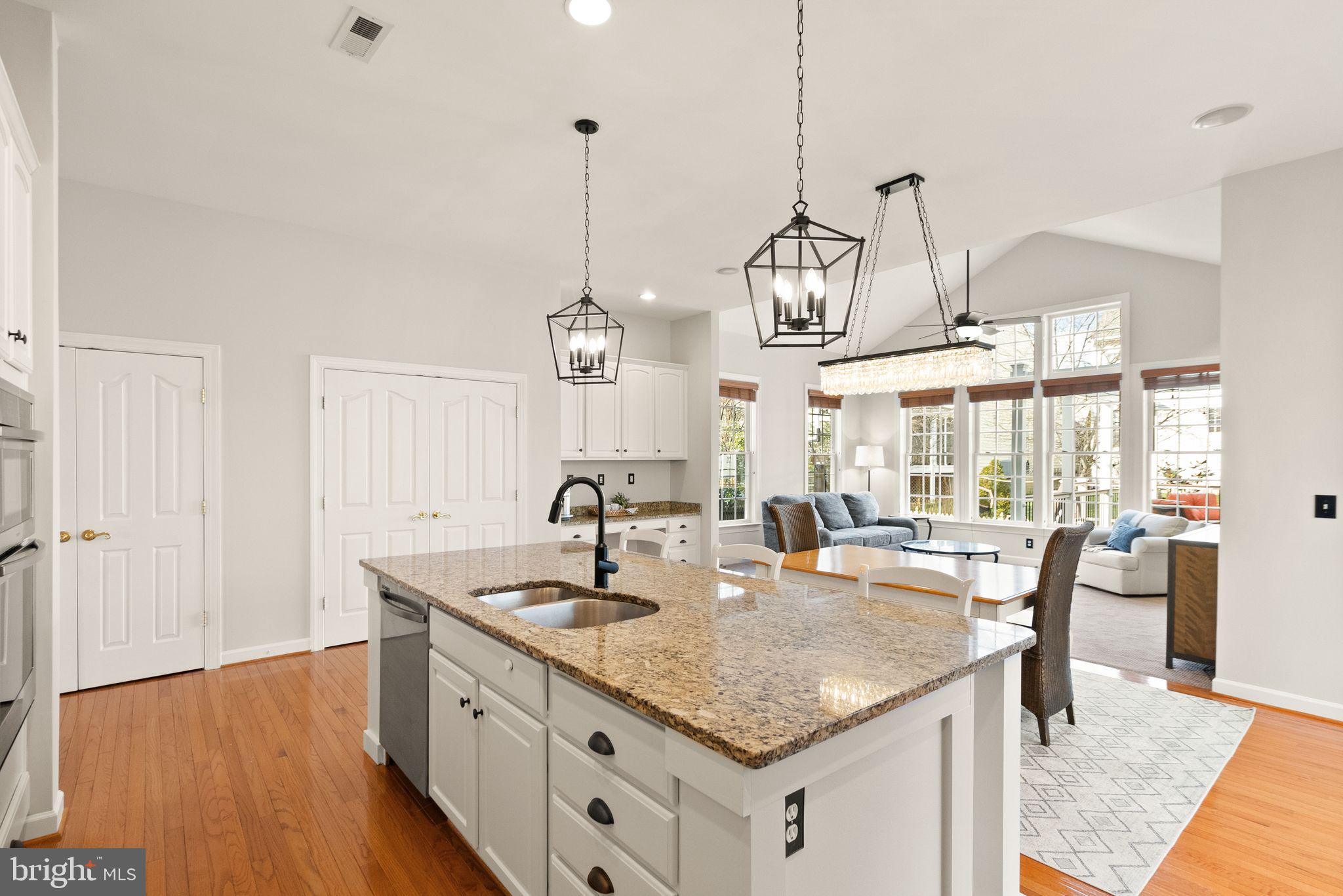 LANSDOWNE ON THE POTOMAC - Residential