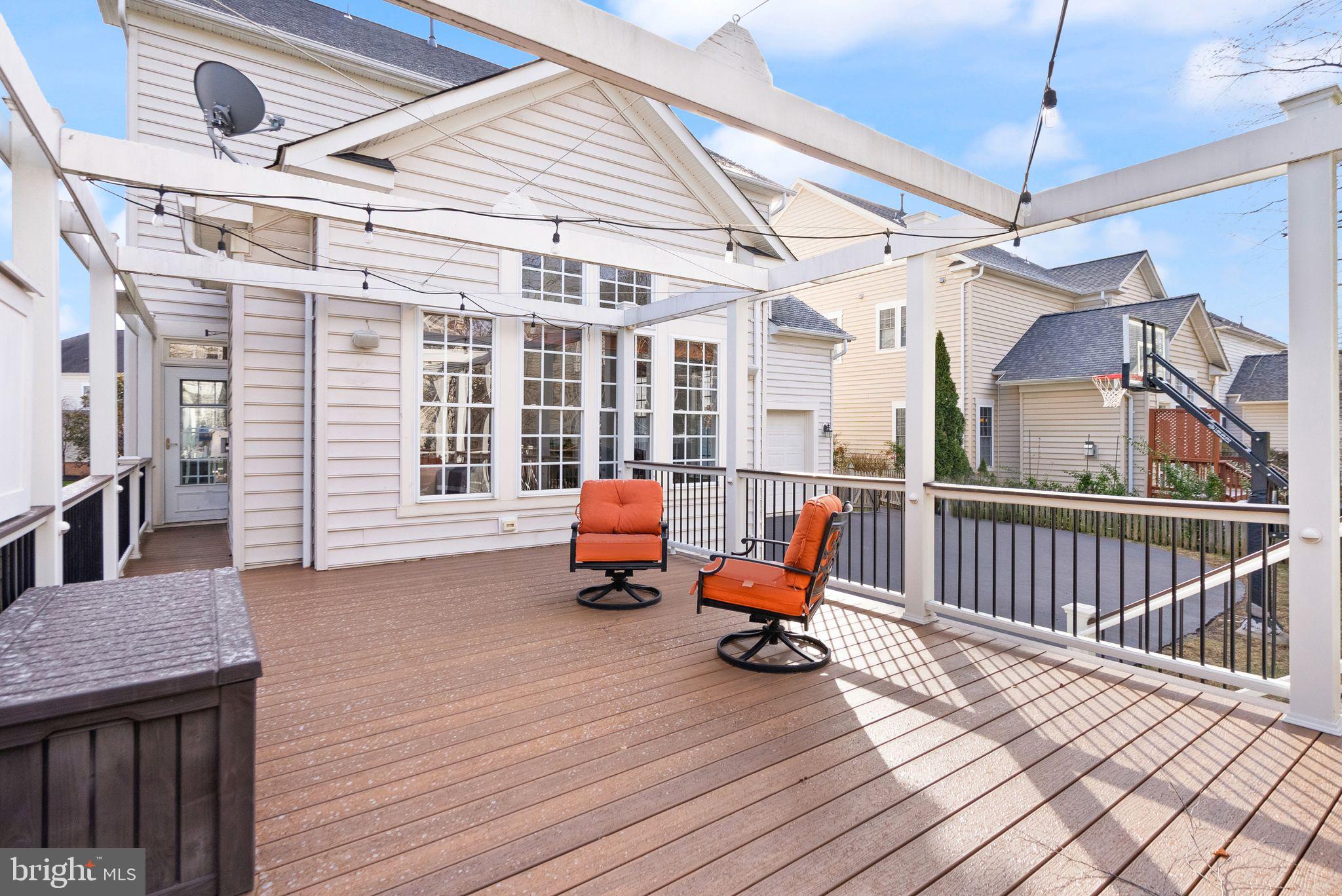 LANSDOWNE ON THE POTOMAC - Residential