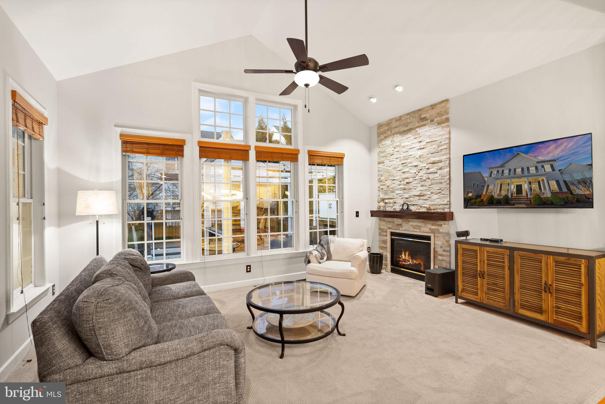 LANSDOWNE ON THE POTOMAC - Residential