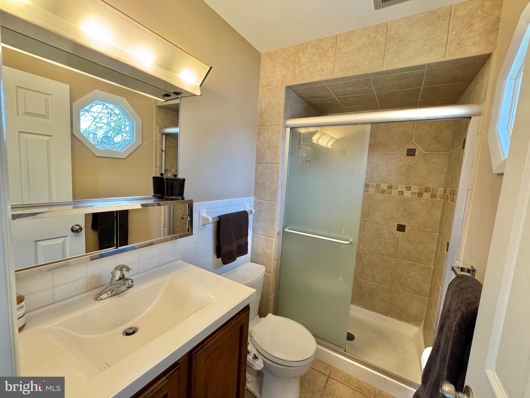 SHIREMAN MANOR - Residential