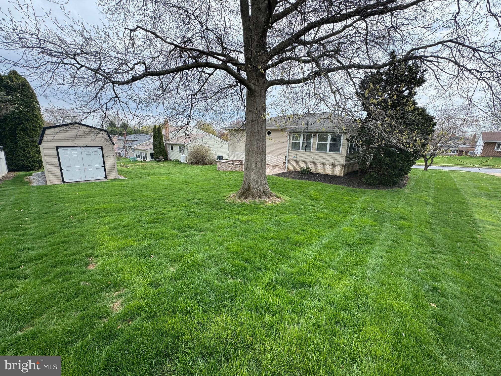 SHIREMAN MANOR - Residential