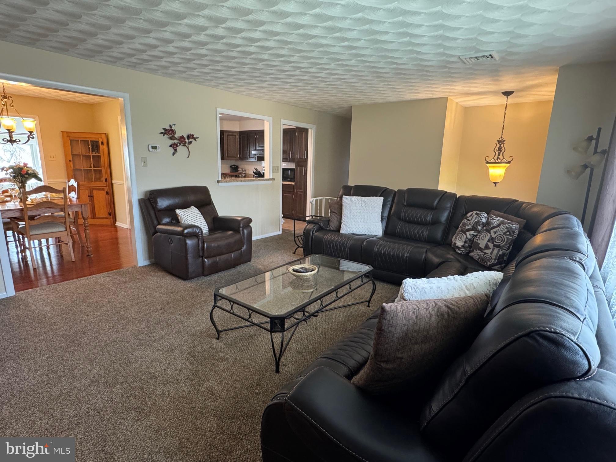 SHIREMAN MANOR - Residential